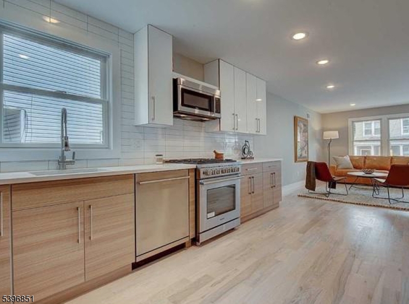 Montclair Twp., NJ 07042,81 Mission St