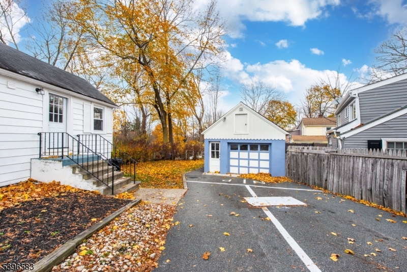 Netcong Boro, NJ 07857,98 Main St