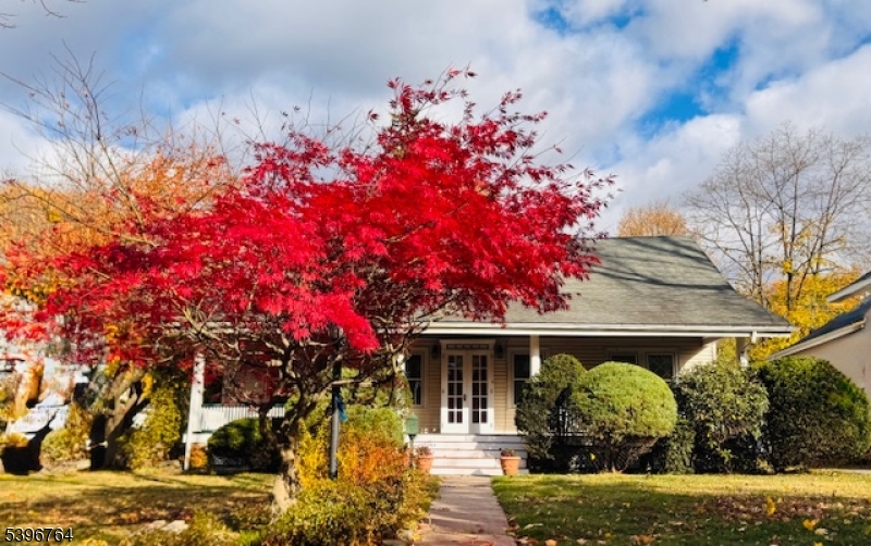 23 Bradford St, Glen Rock Boro, NJ 07452