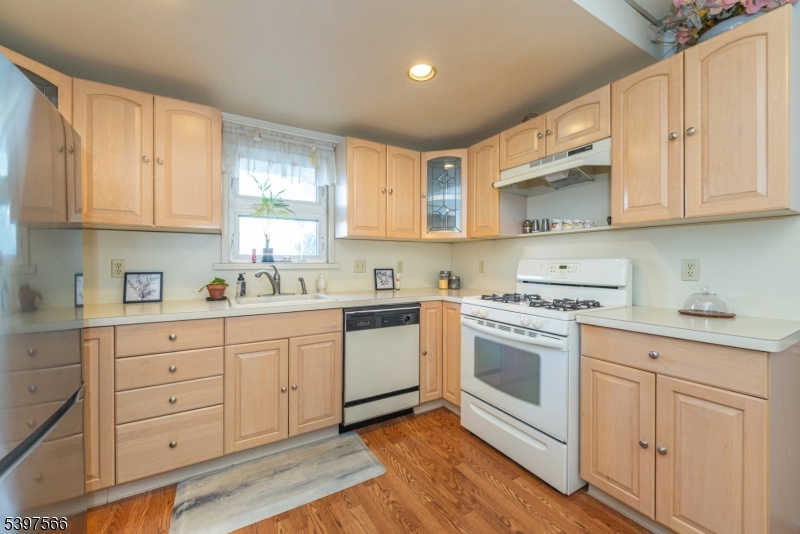 Belleville Twp., NJ 07109,118 Cedar Hill Ave