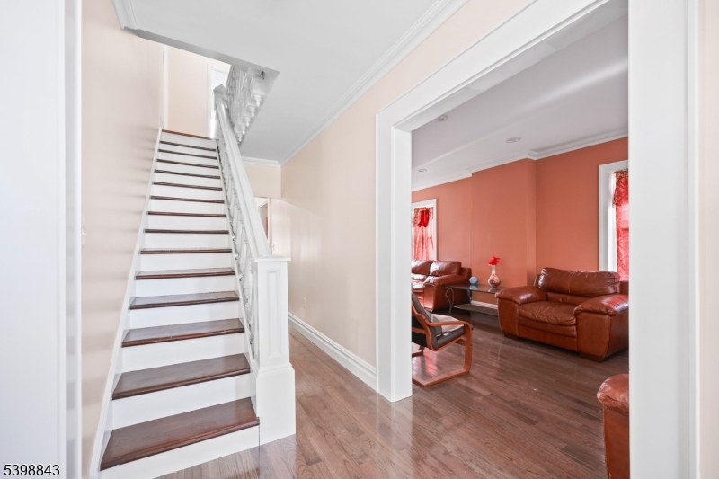 Plainfield City, NJ 07060,1342 Lake St