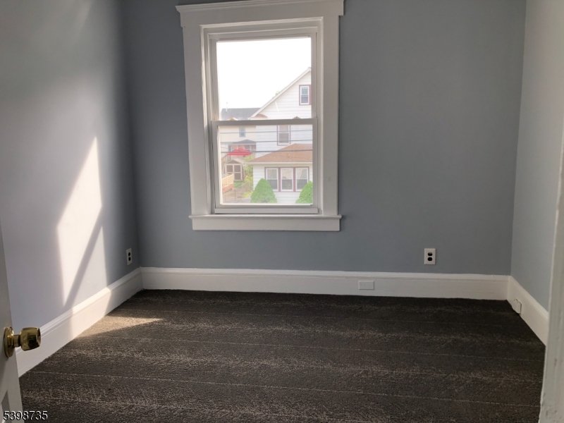 Elizabeth City, NJ 07208,715 Emerson Ave