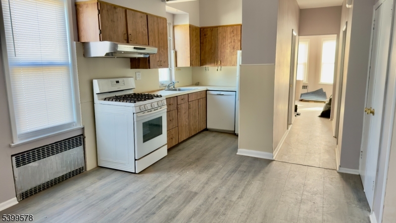 Clifton City, NJ 07011,240 E 1st ST