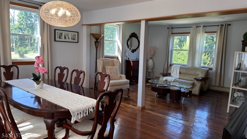 Raritan Twp., NJ 08822,17 Village Glen Rd