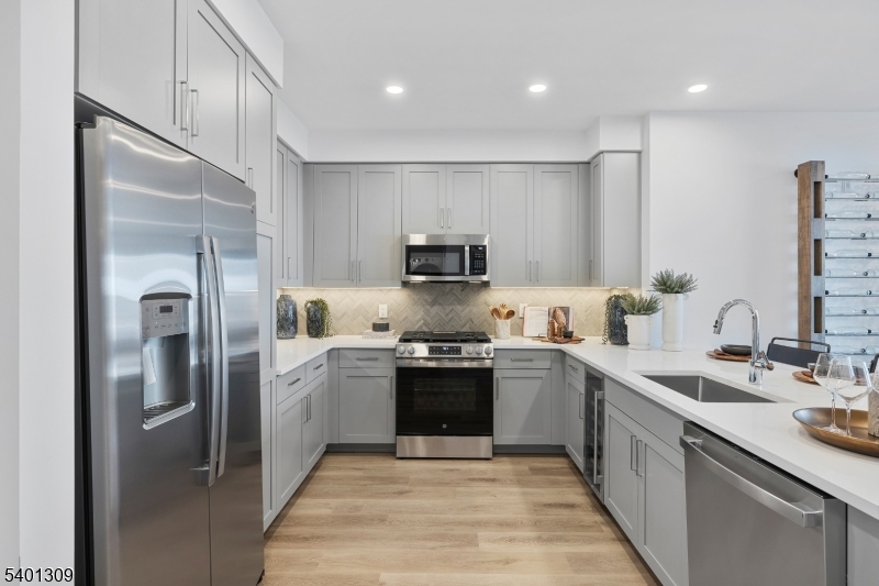 South Amboy City, NJ 08879,2000 schindler dr