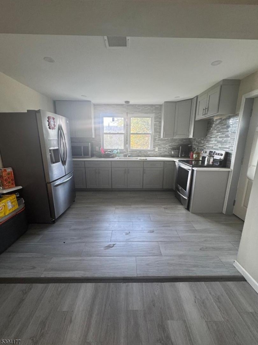 Elizabeth City, NJ 07202,1036 8 S Elmora Av