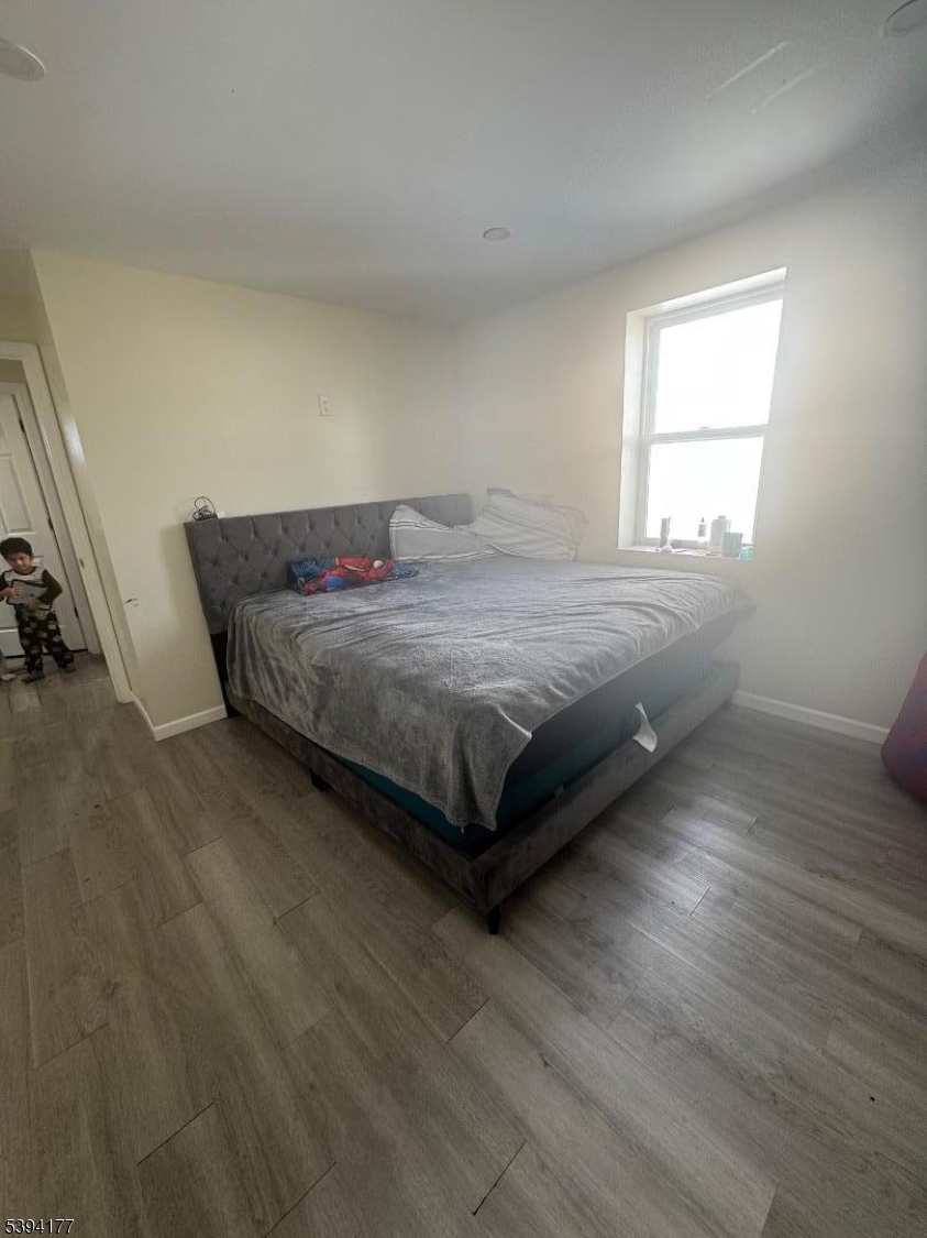 Elizabeth City, NJ 07202,1036 8 S Elmora Av