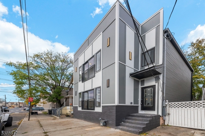 Perth Amboy City, NJ 08861,404 Washington St