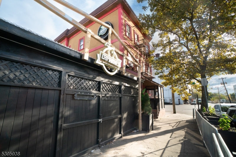 96 Avenue C, Newark City, NJ 07114