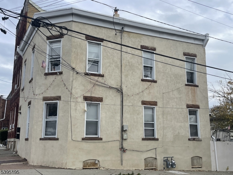 Lodi Boro, NJ 07644,84 Westervelt Pl