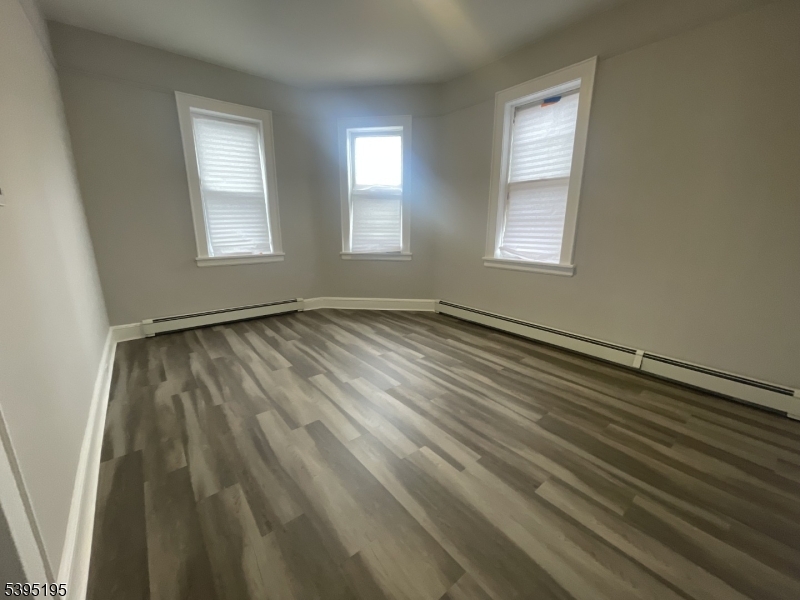 Lodi Boro, NJ 07644,84 Westervelt Pl