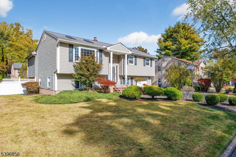 411 Poplar Ave, Pompton Lakes Boro, NJ 07442