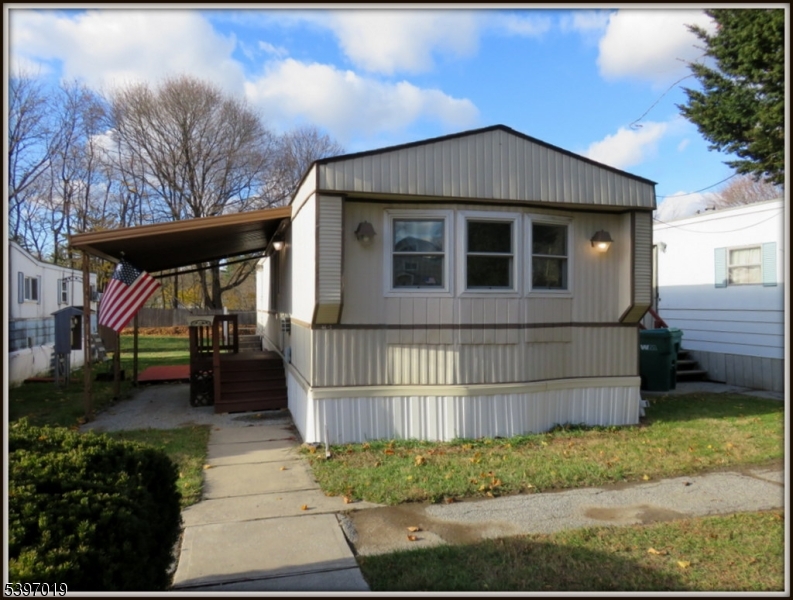 Newton Town, NJ 07860,46 Orchard Street, Unit 2 #2