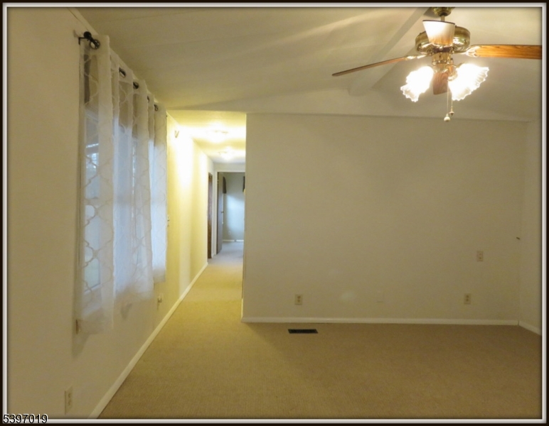 Newton Town, NJ 07860,46 Orchard Street, Unit 2 #2