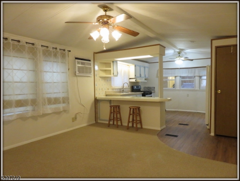 Newton Town, NJ 07860,46 Orchard Street, Unit 2 #2