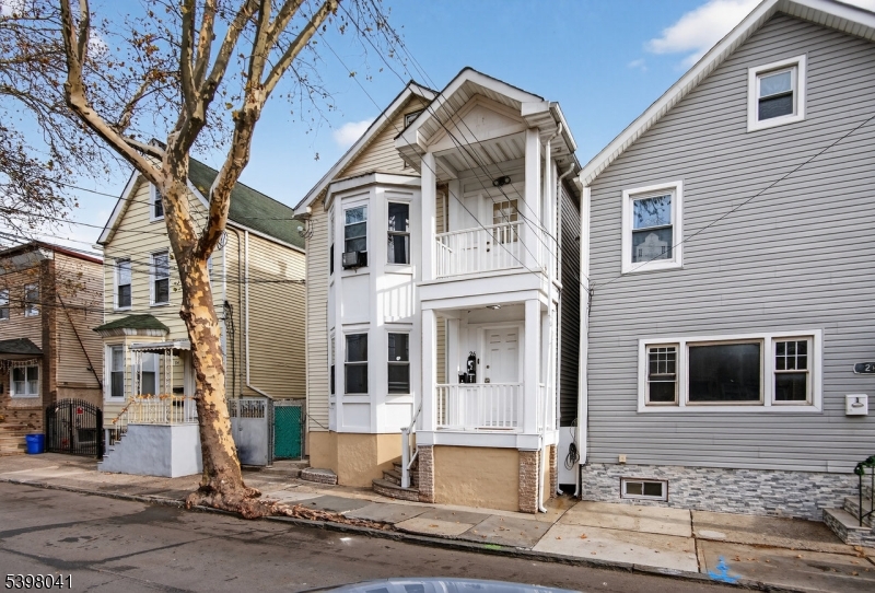 Newark City, NJ 07105,26 Vincent St