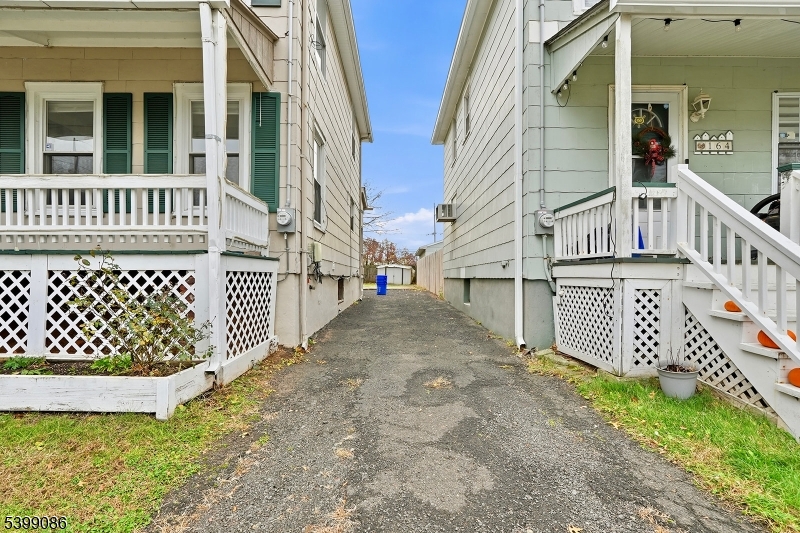 Bound Brook Boro, NJ 08805,162 Linden Ave