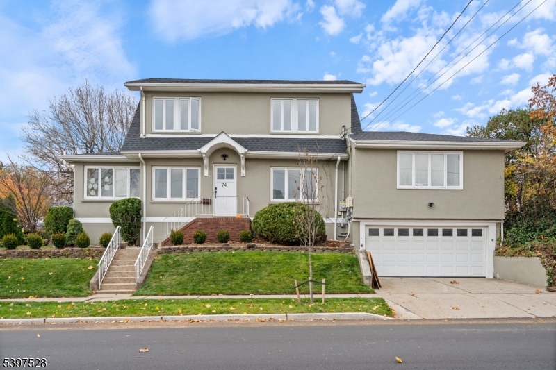 74 Kipp Ave, Hasbrouck Heights Boro, NJ 07604