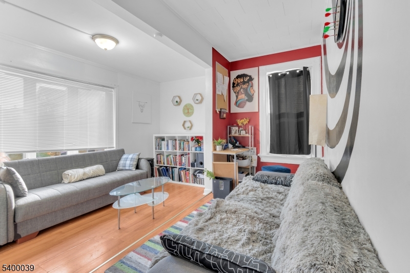 Elizabeth City, NJ 07202,111 Murray St