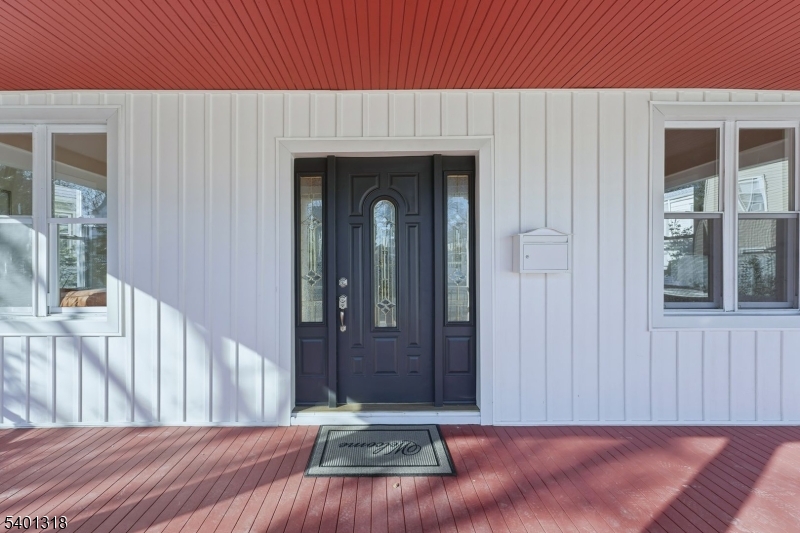 East Orange City, NJ 07017,33 Midland Ave