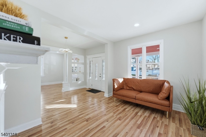 East Orange City, NJ 07017,33 Midland Ave