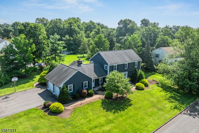 15 Hunt Club Rd, Hillsborough Twp., NJ 08844