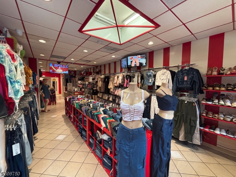 Elizabeth City, NJ 07208,280 Morris Ave