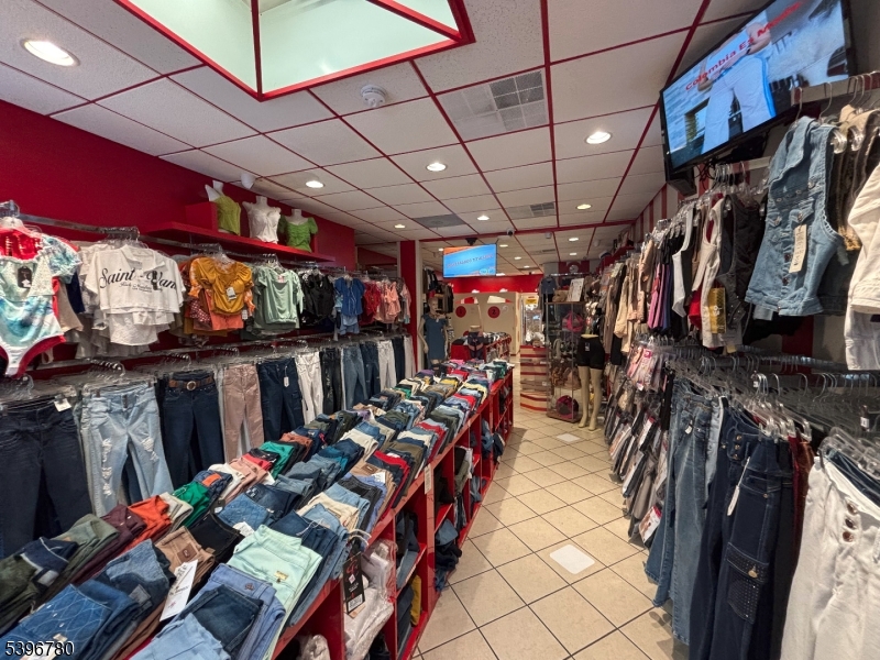 Elizabeth City, NJ 07208,280 Morris Ave