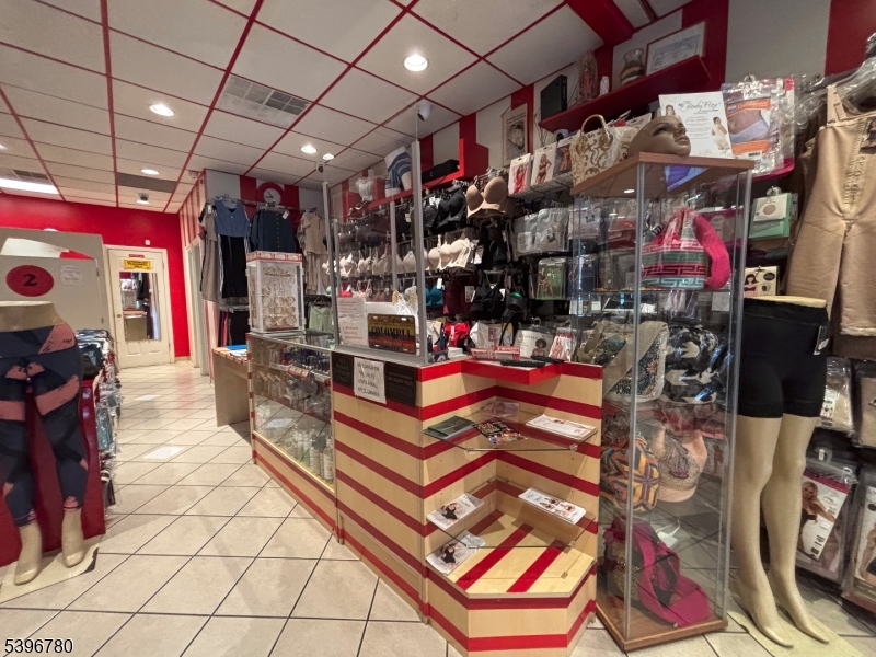 Elizabeth City, NJ 07208,280 Morris Ave