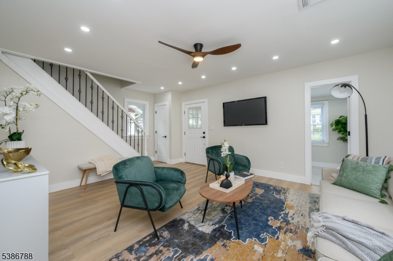 Bloomfield Twp., NJ 07003,58 Yantecaw Ave