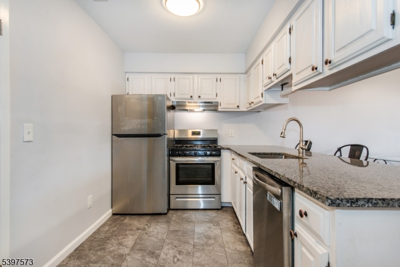 Vernon Twp., NJ 07462,10 Augusta Dr #9