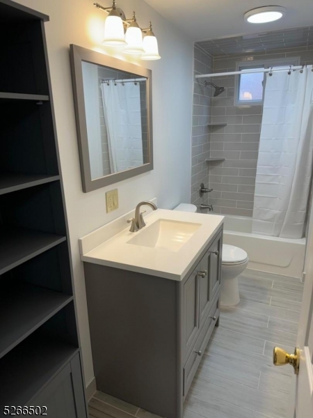 Newark City, NJ 07105,158 Lafayette St #2