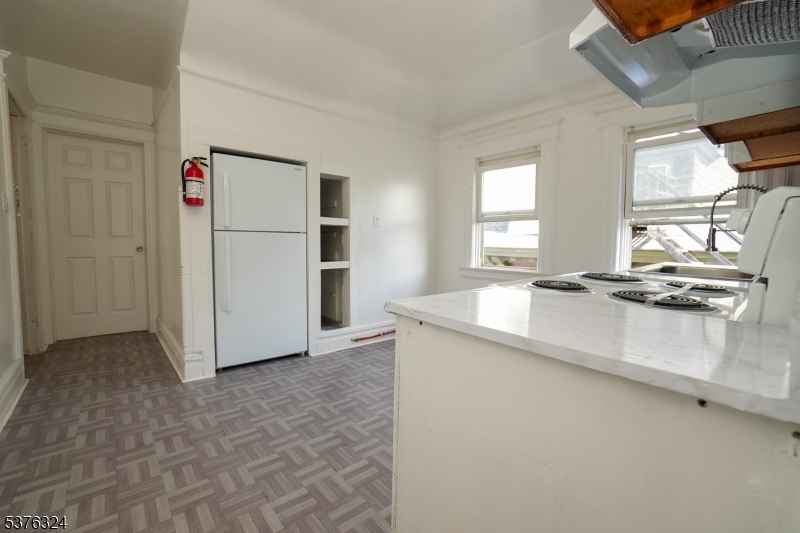 Newark City, NJ 07108,26-28 Treacy Ave 3rd Floor #1