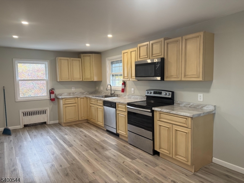 Sparta Twp., NJ 07871,181 White Lake Rd