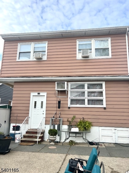 Totowa Boro, NJ 07512,20 Elizabeth Pl