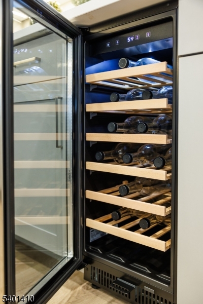 South Amboy City, NJ 08879,2000 Schindler #A13