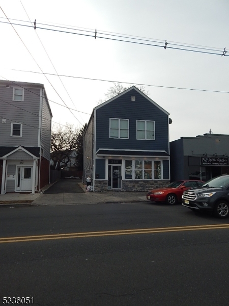 Westfield Town, NJ 07090,348 South Ave East