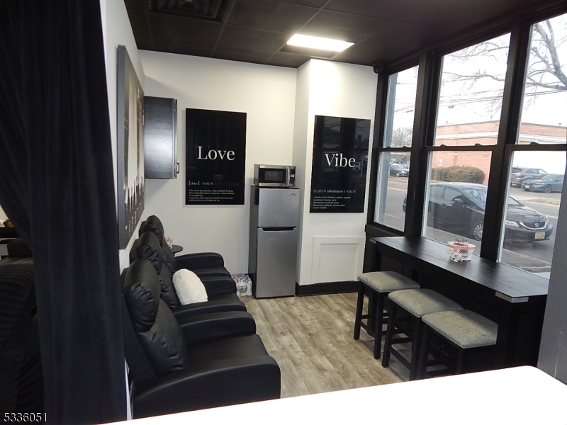 Westfield Town, NJ 07090,348 South Ave East