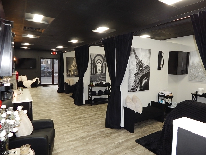 Westfield Town, NJ 07090,348 South Ave East