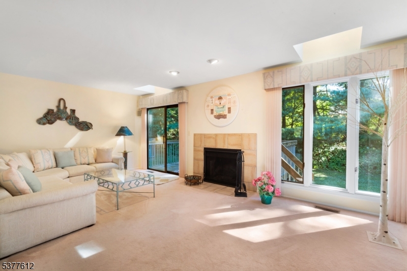 35 Monett Ct, Parsippany-troy Hills Twp., NJ 07950