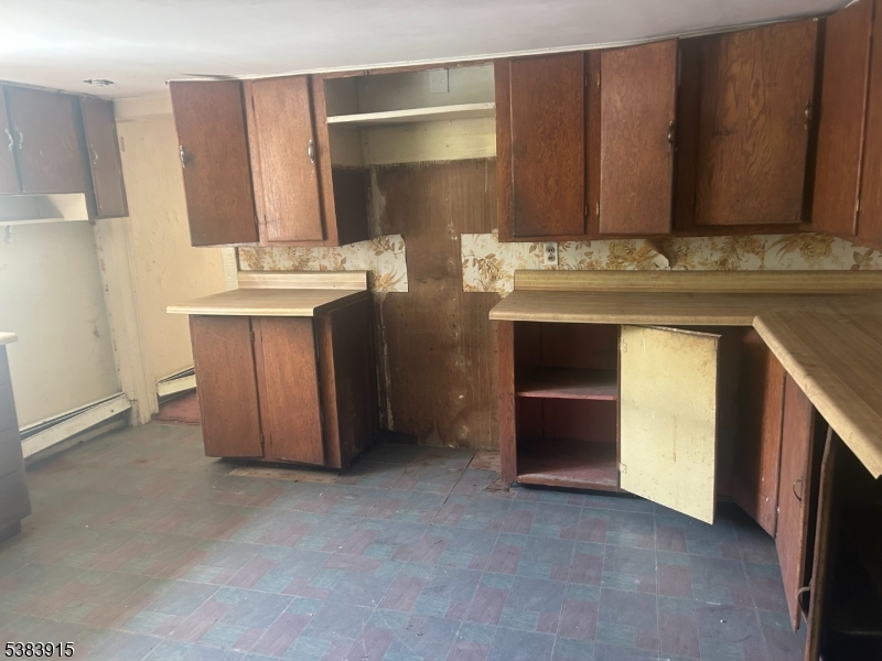 Montgomery Twp., NJ 08558,45 Camp Meeting Ave