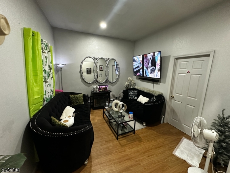 Newark City, NJ 07104,366 Summer Ave