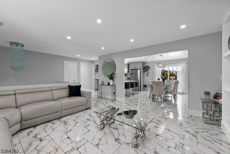 Clifton City, NJ 07013,43 Saint Philips Dr