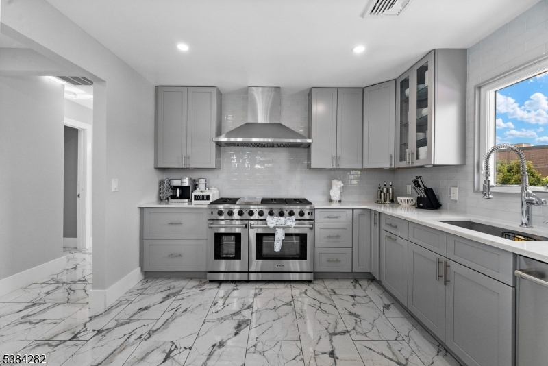 Clifton City, NJ 07013,43 Saint Philips Dr