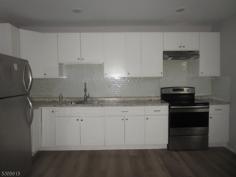 Newark City, NJ 07107,437-439 7Th Ave