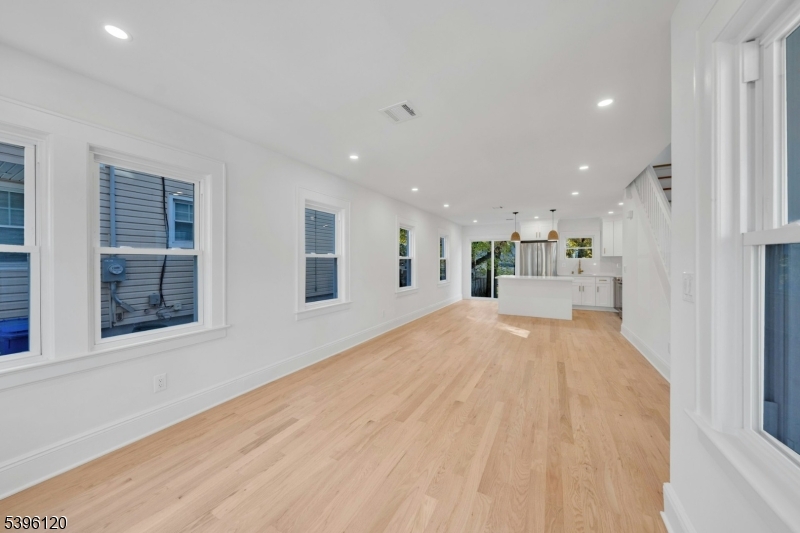 Rutherford Boro, NJ 07070,173 W Newell Ave