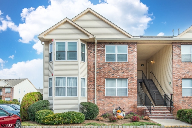 East Hanover Twp., NJ 07936,16 Claire Ct