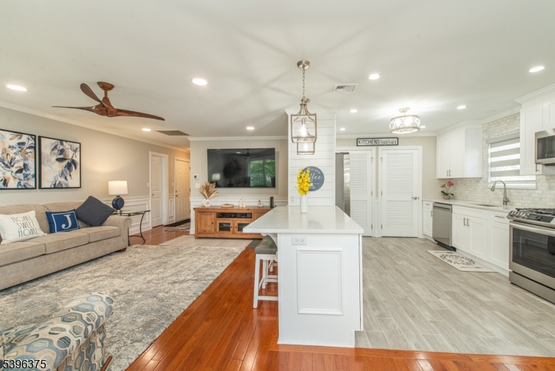 East Hanover Twp., NJ 07936,16 Claire Ct