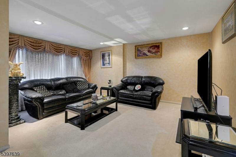 East Hanover Twp., NJ 07936,38 Klinger Rd