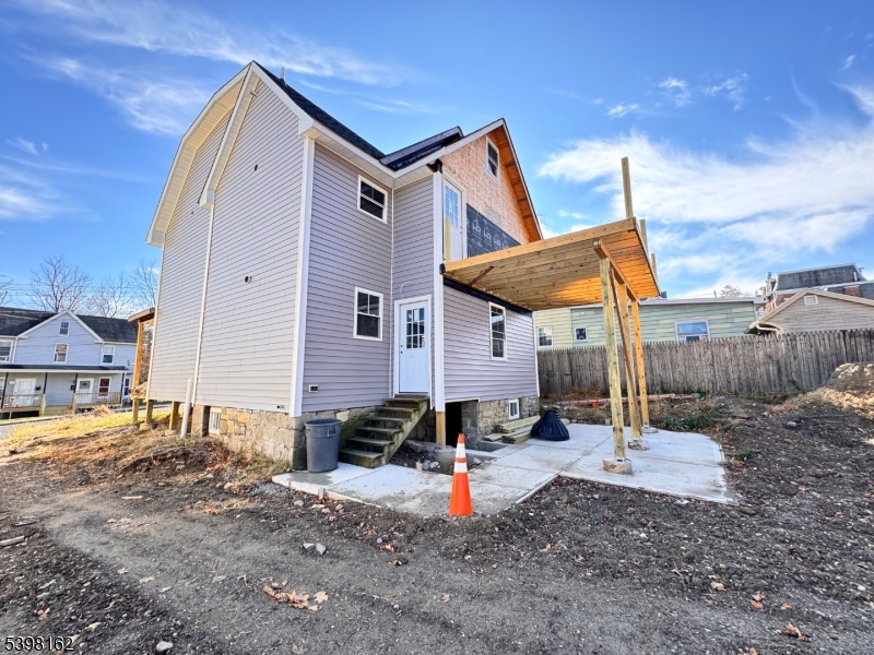 Newton Town, NJ 07860,17 Union Pl